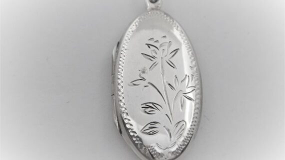 925 Sterling silver engraved hinged locket Approx size  38mm x 18mm
