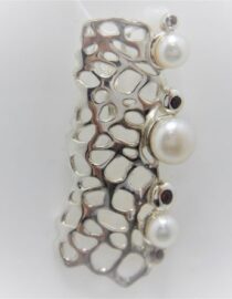 Rhodium plated 925 sterling silver pendant set with freshwater pearls & natural Pink Tourmaline approx 40.5mm x 18.5mm