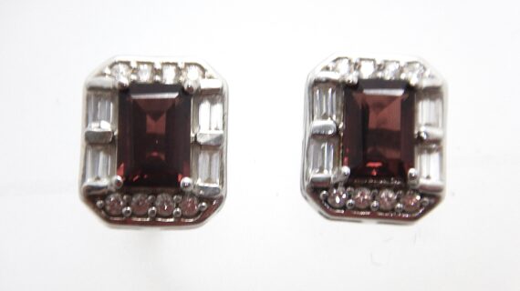 Rhodiumplated925 sterling silver earrings set with natural Garnet & Zircon 12.3 X 10 MM