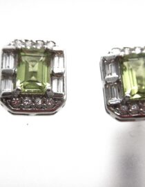 Rhodiumplated925 sterling silver earring set with natural Peridot & Zircon  12.3 X 10 MM