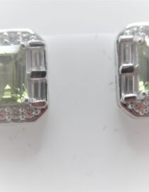 Rhodiumplated925 sterling silver earring set with natural Peridot & Zircon  12.3 X 10 MM