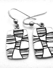 Black & White Rhodium plated 925 sterling silver concave earrings  Approx size  15mm diam