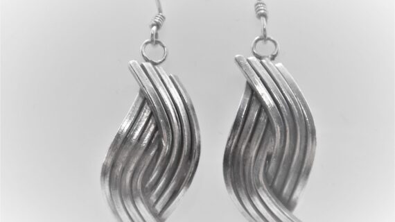 925 Sterling silver earrings  Approx size 37mm long