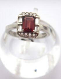 Rhodium plated 925 sterling silver ring set with natural Garnet & Zircon 9.85 X 11.7 MM