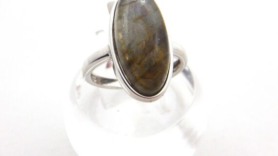 Rhodium plated 925 sterling silver ring set with natural Labradorite 23.75 X 12.4MM