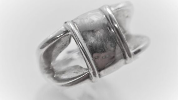 925 Sterling silver ring  12.7 X 22.7MM