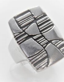 925 Sterling silver ring with black oxidisation Approx size  2303mm x 16.6mm