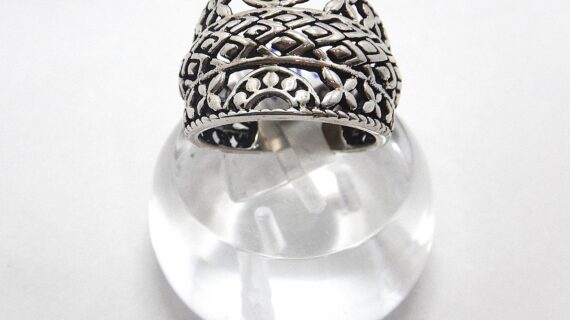 925 Sterling silver ring with filigree pattern Approx size  17.3mm wide