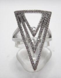 Rhodium plated 925 sterling silver ring set with CZ 17.0 X 28.15