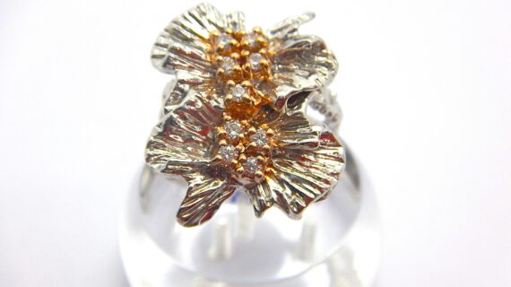 Rhodium plated 925 sterling silver with gold plating set with CZ 23.9 X 20.4MM