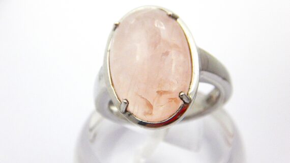 Rhodium plated 925 sterling silver ring set with natural Rose quartz Approx size  21.5mm x 15.8mm