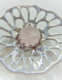 925 Rhodium platred sterling silver ring set with natural Rose quartz  DIAM 32 .6 MM