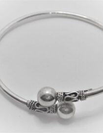 925 Sterling silver bangle with Bali style pattern approx 2.6mm thick Approx size 60mm diam