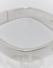 Plain 925 sterling silver square hinged bangle  Diam 60 mm x 10 mm wide & 3 mm thick